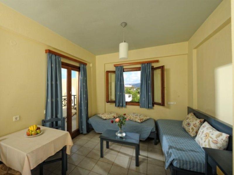 Arlekin Tango Appartement Malia Buitenkant foto
